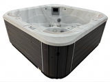 Jacuzzi S-550 – spabad med två liggsäten | Förbeställ